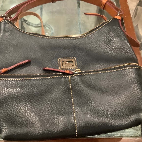 Dooney and Bourke Purse - Picture 1 of 1